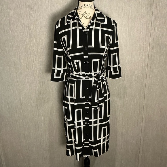 White House Black Market Dresses & Skirts - White House Black Market Chic Black and White Geometric Dress Size 2